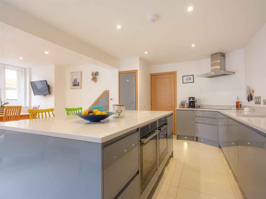 Property photo 2 of 13 25 River Street-03.Jpg