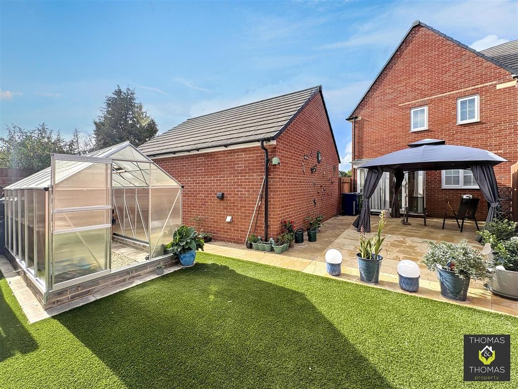 Property photo 2 of 17