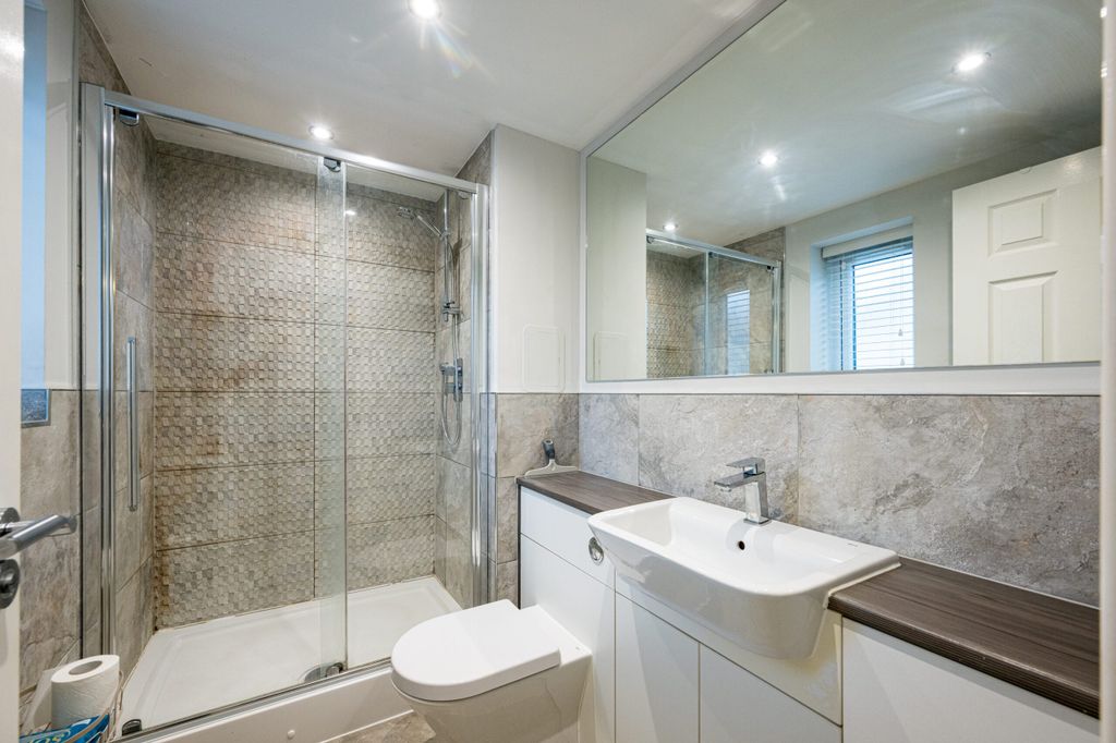 Property photo 3 of 11 Photo 3