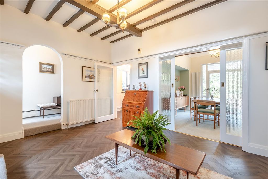 Property photo 3 of 20 8702380-Interior19.Jpg