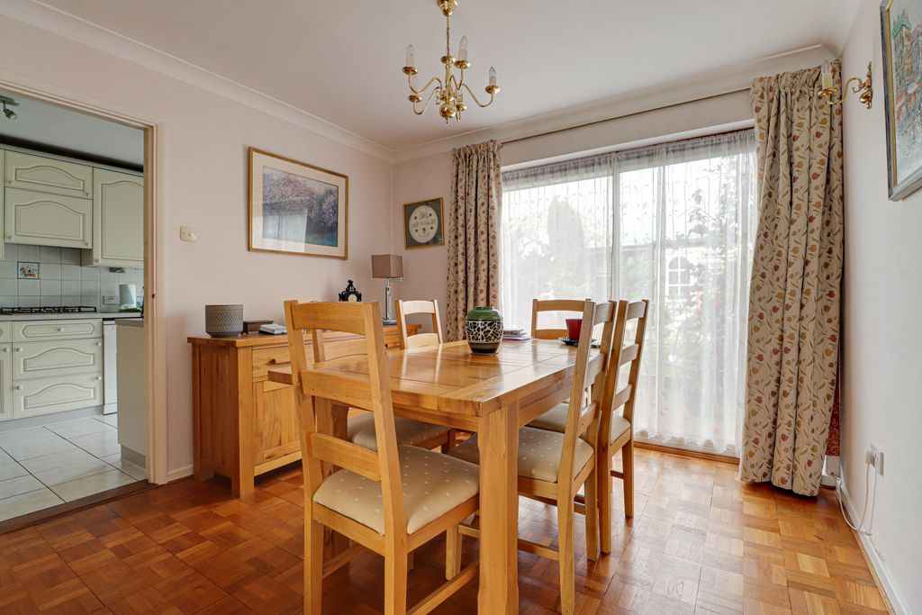 Property photo 3 of 18 Dining Area