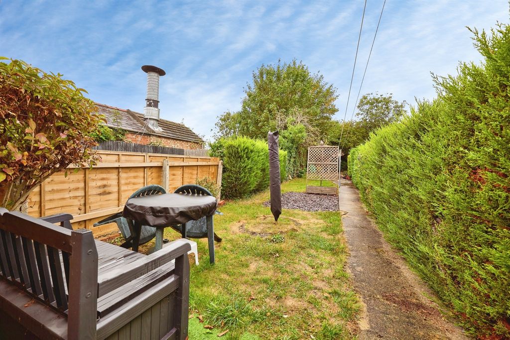 Property photo 3 of 12