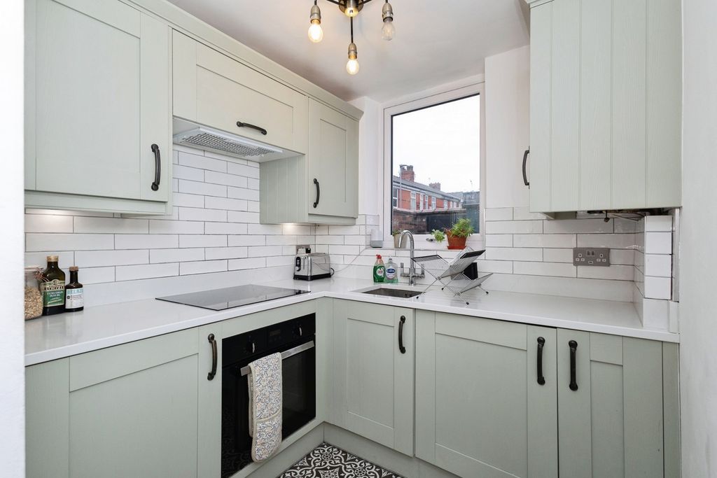 Property photo 2 of 20 Pbox-Img.Jpg