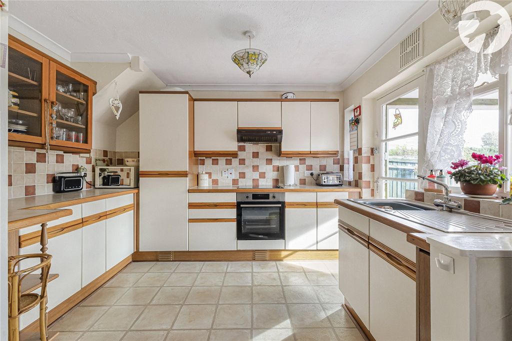 Property photo 2 of 21 Robinson Jackson