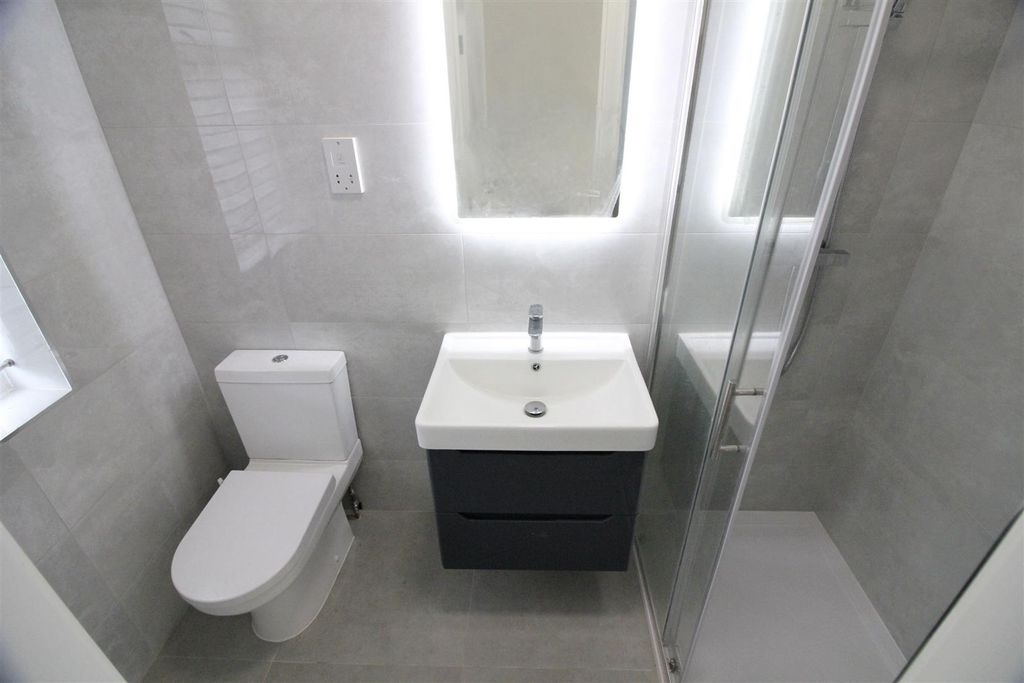 Property photo 3 of 4 32F54580-8D88-4D2A-86C1-Dd8A014B79A6_1_201_A.Jpeg