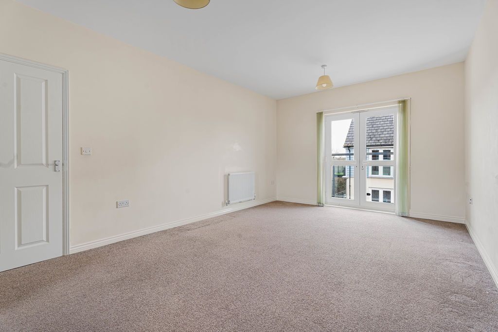 Property photo 3 of 13 Lounge/Diner