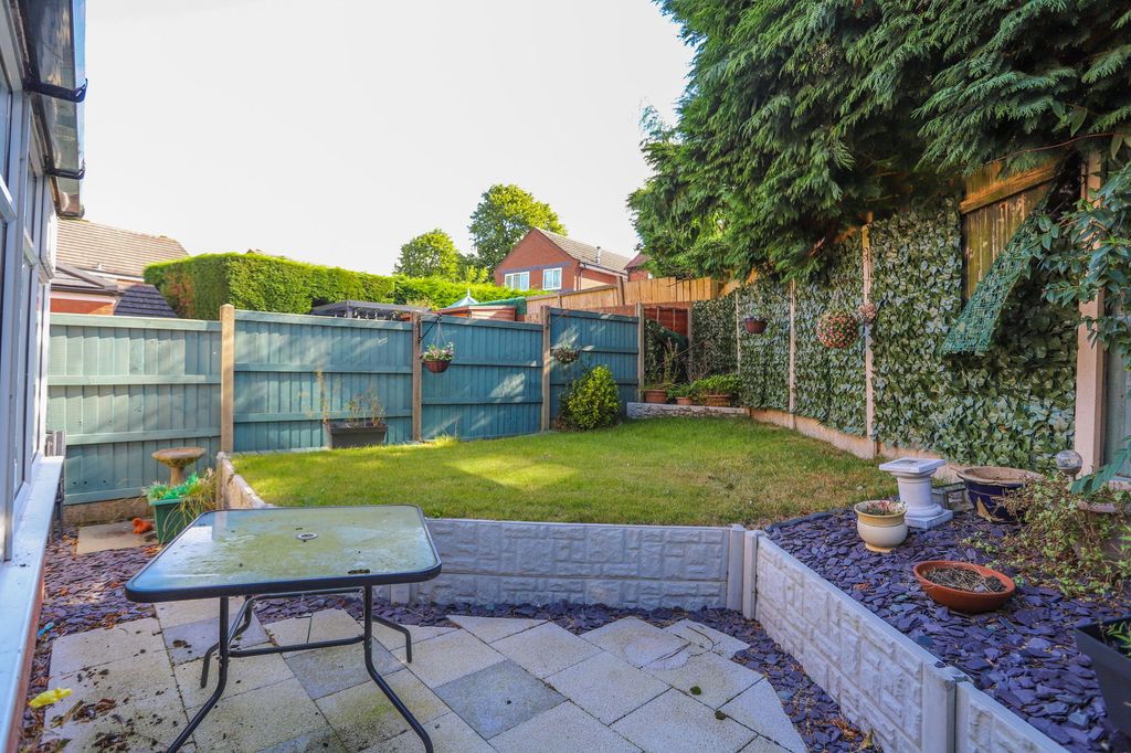 Property photo 2 of 16