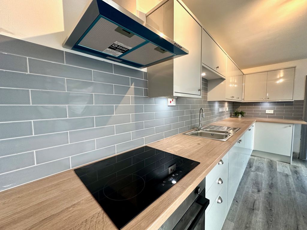 Property photo 1 of 28 Img_4995