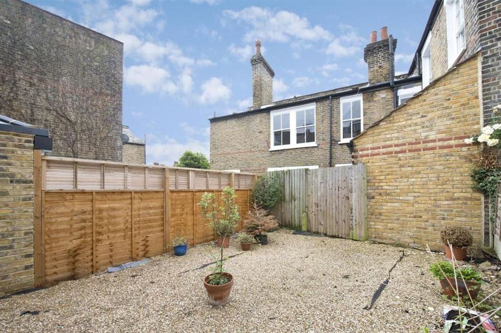 Property photo 2 of 7