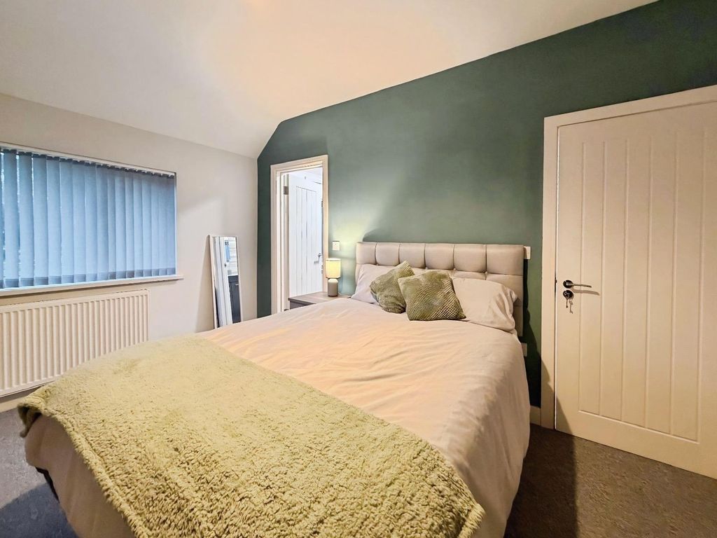 Property photo 1 of 3