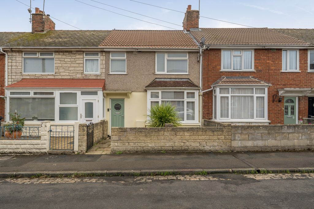 Property photo 1 of 11 15205831