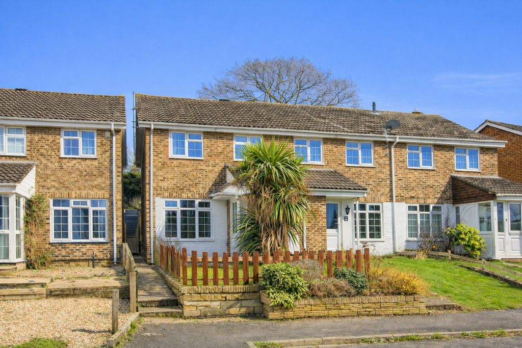 Property photo 1 of 11