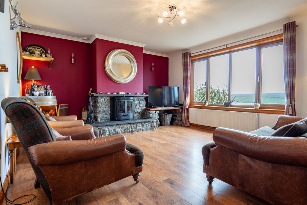 Property photo 2 of 30