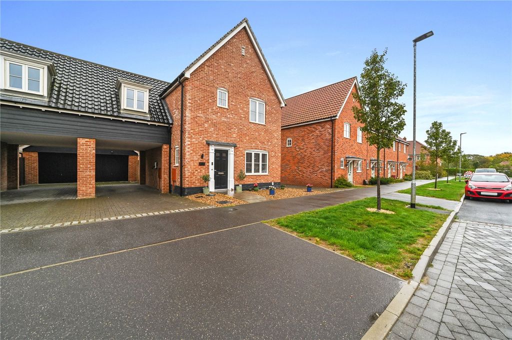 Property photo 1 of 27 Front Aspect