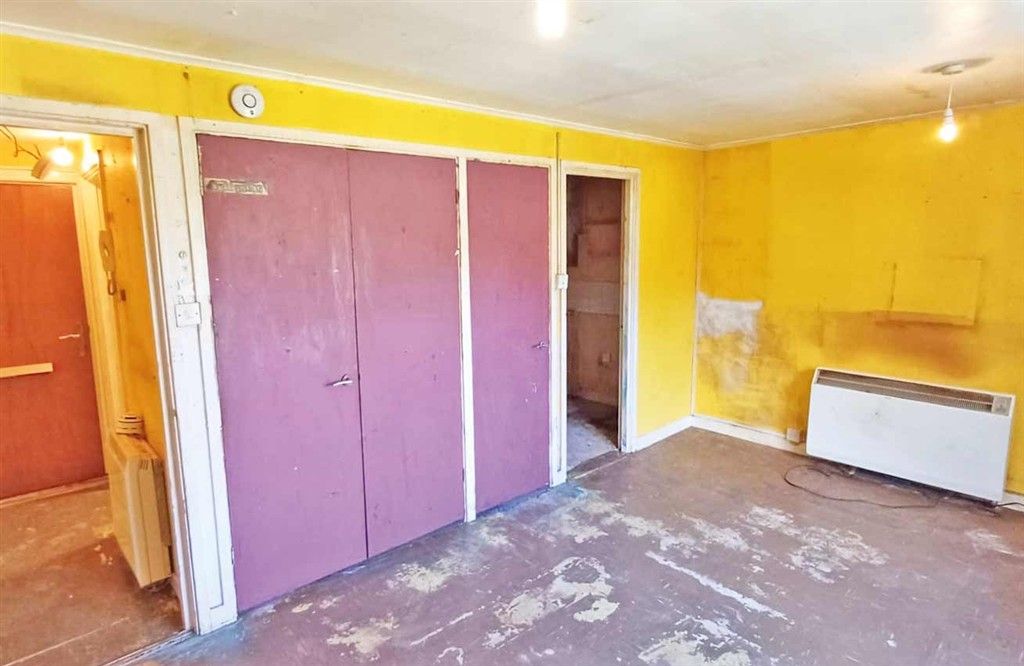 Property photo 3 of 6