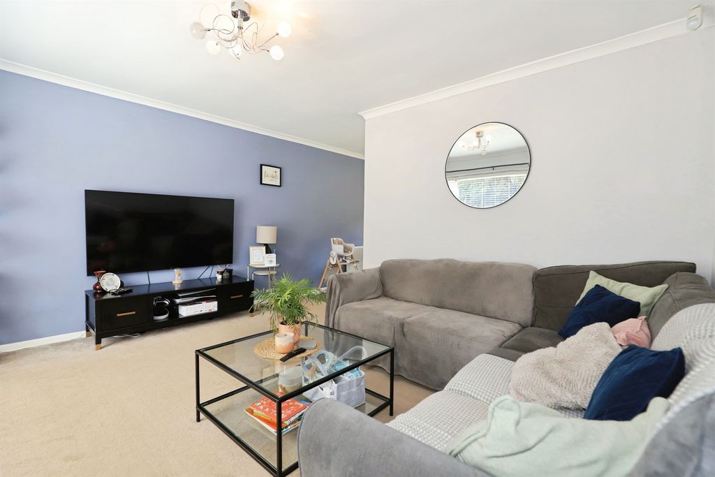 Property photo 3 of 19