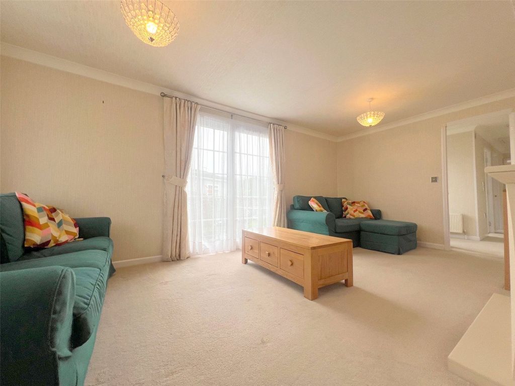 Property photo 3 of 28 Picture No. 34