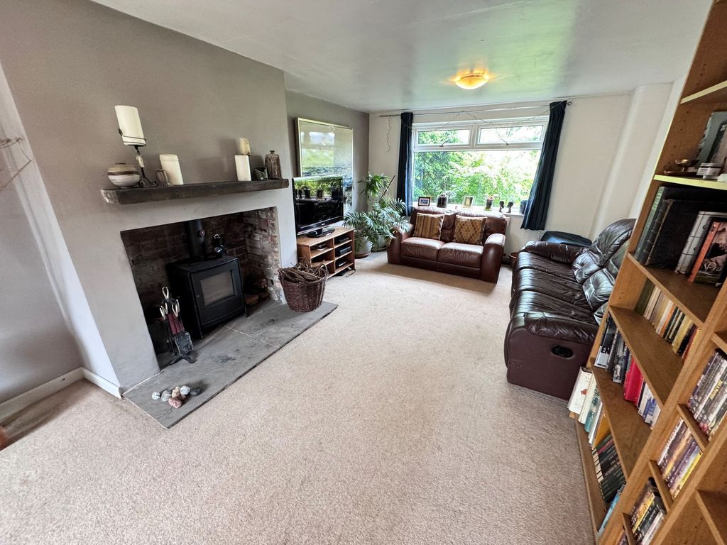 Property photo 2 of 31