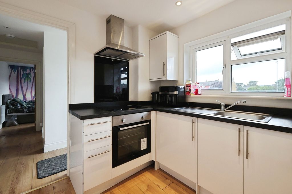 Property photo 2 of 16 Photo