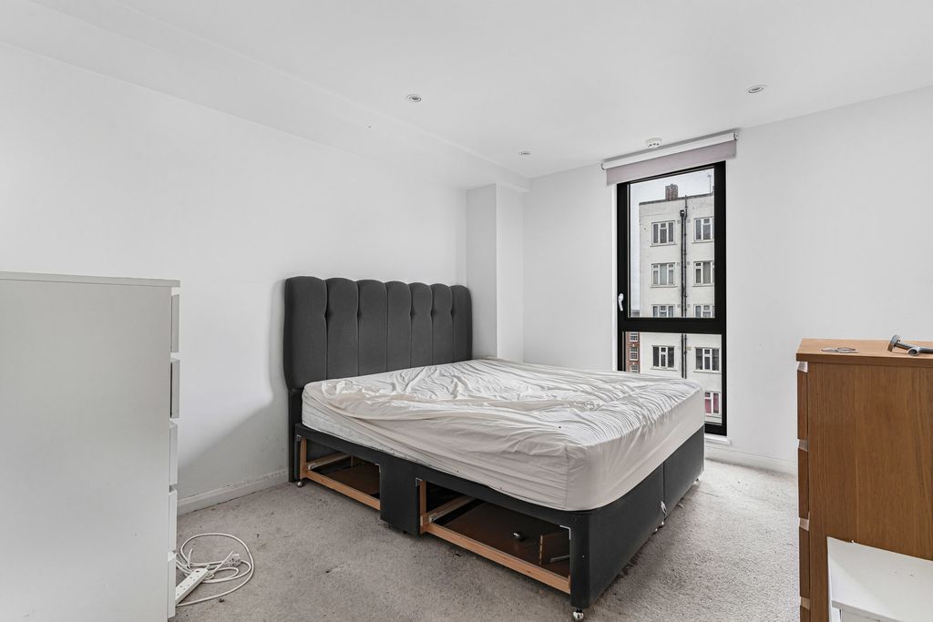 Property photo 3 of 15 Bedroom