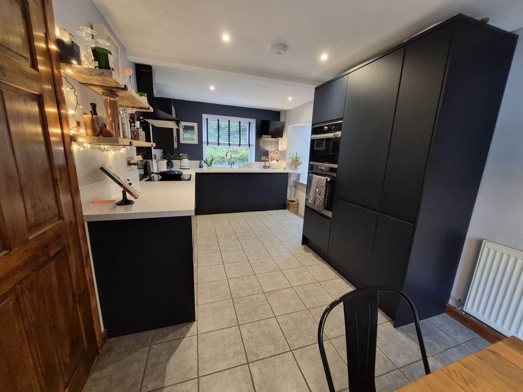 Property photo 3 of 29