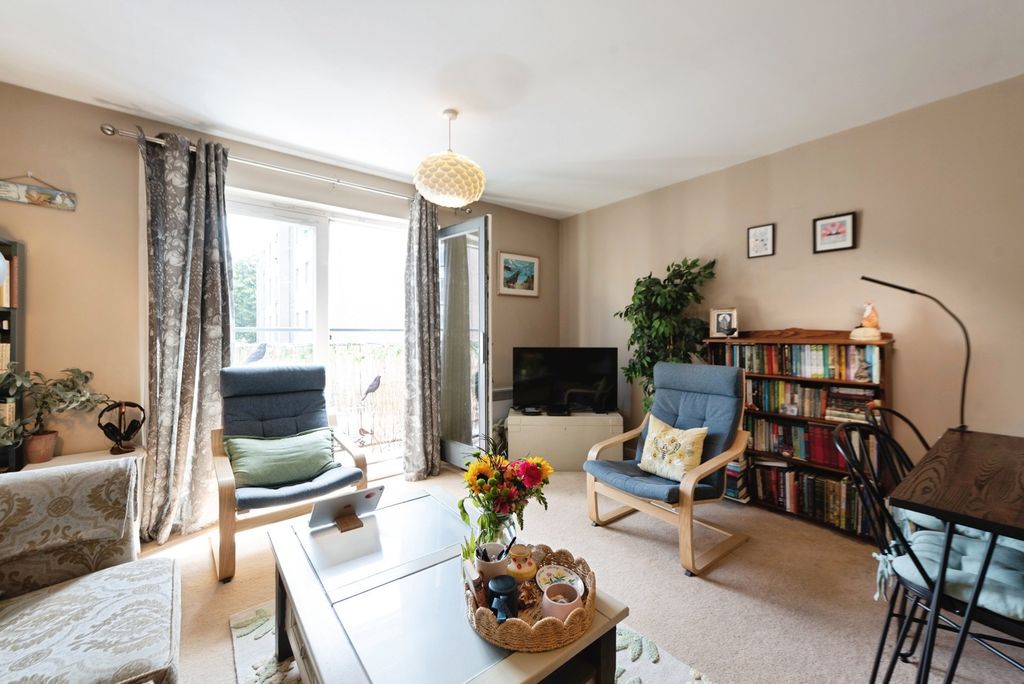 Property photo 2 of 13 Pbox-Img.Jpg