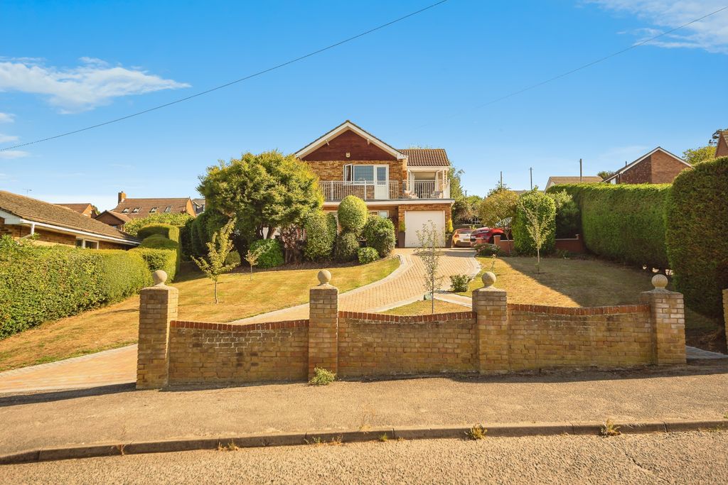 Property photo 1 of 20 Site Front