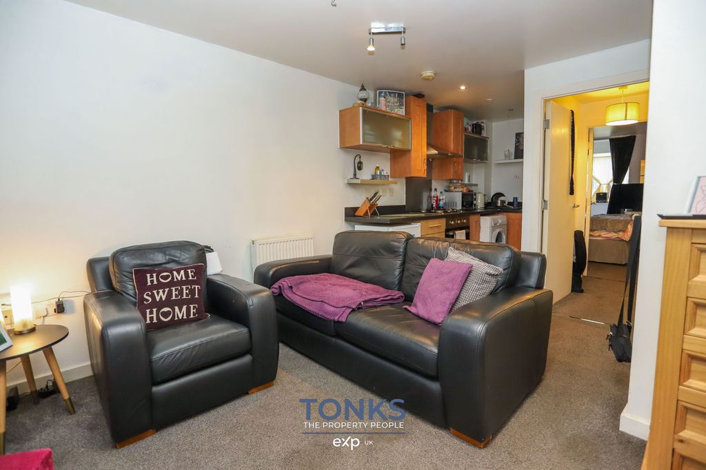 Property photo 2 of 7