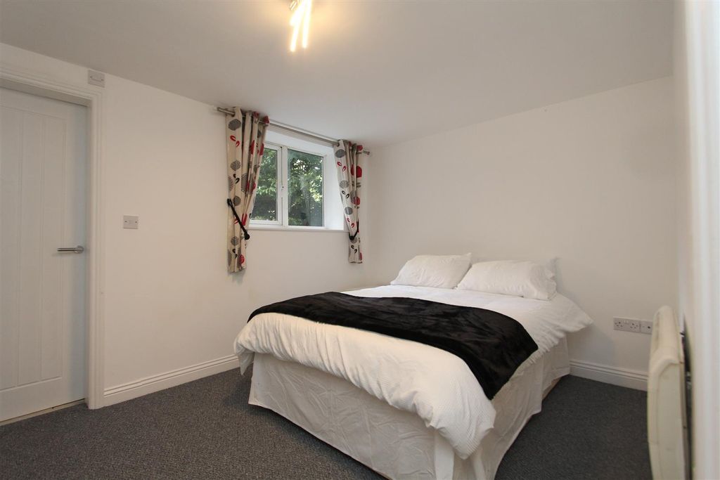 Property photo 2 of 13 B2.Jpg