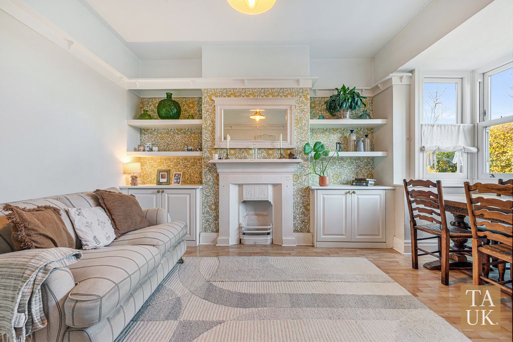 Property photo 3 of 22