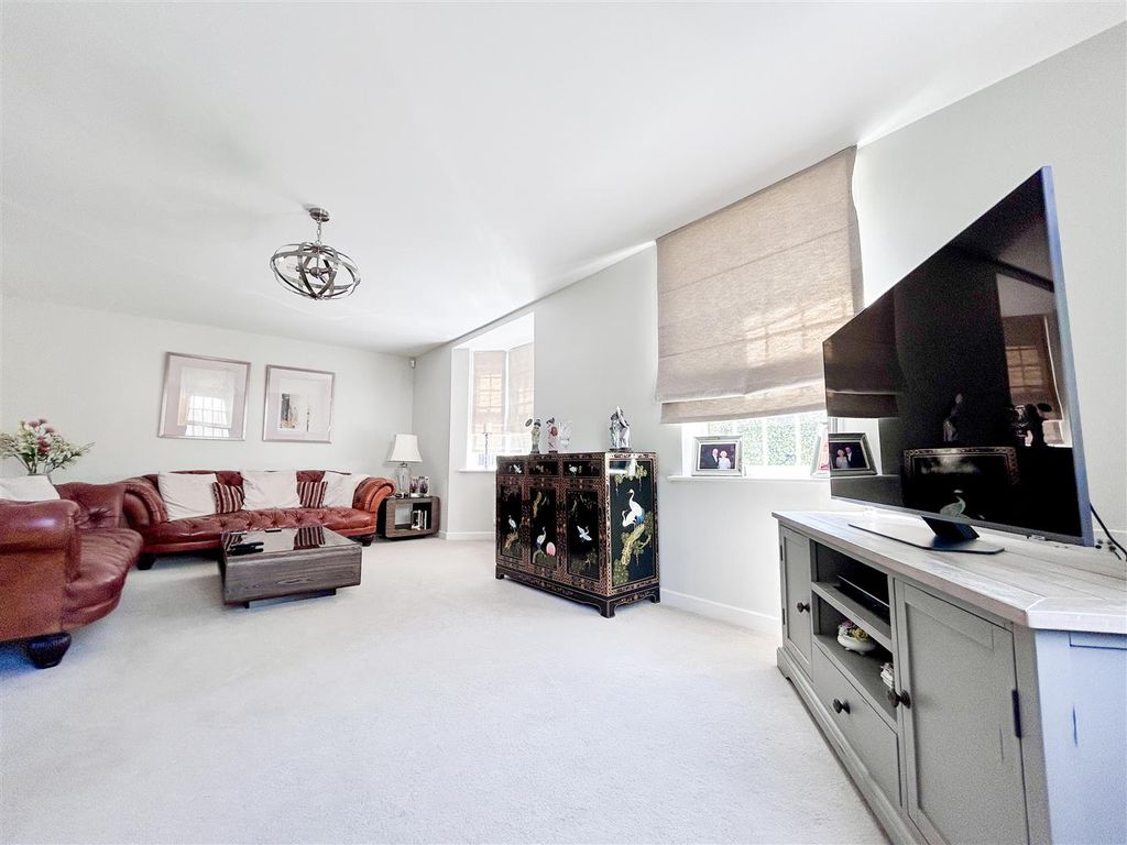 Property photo 2 of 29