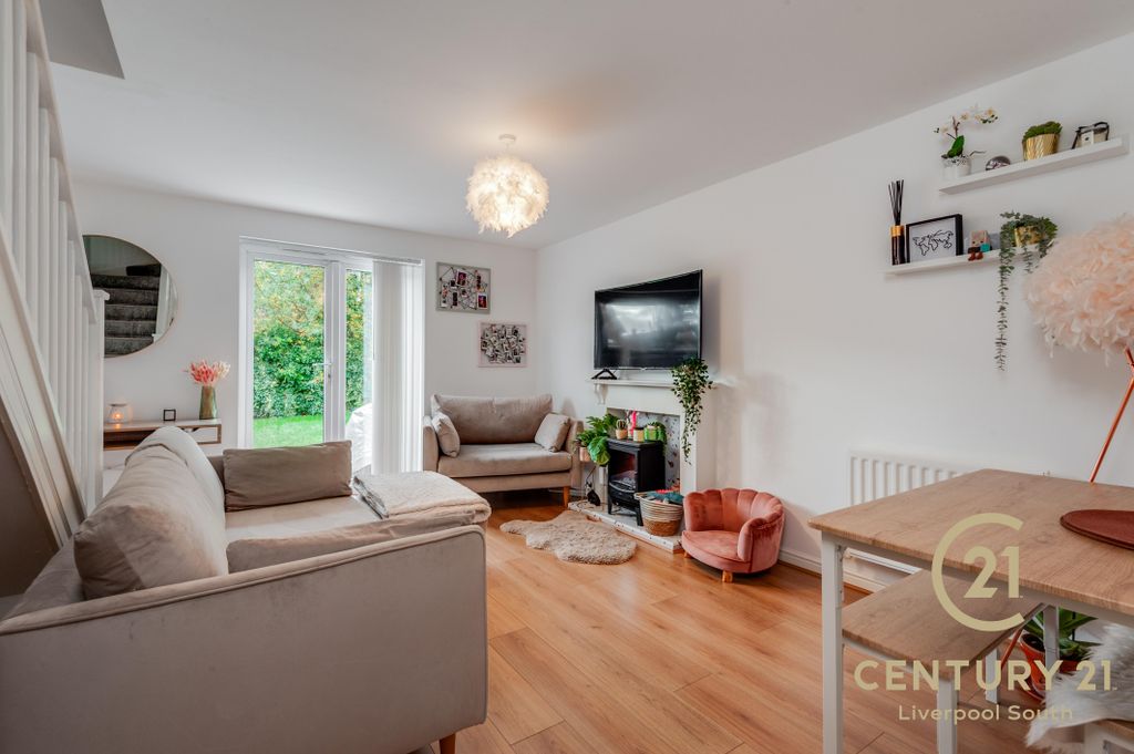 Property photo 2 of 17