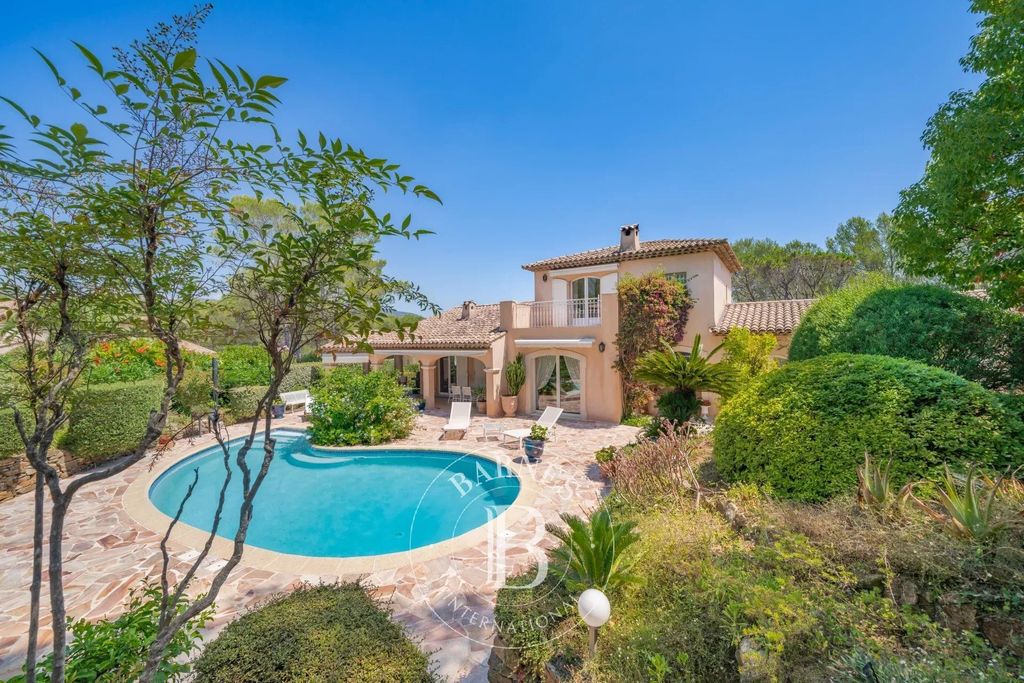 Property photo 1 of 8 Saint-Raphaël – Family Villa Near Golf Courses And Shopping Facilities