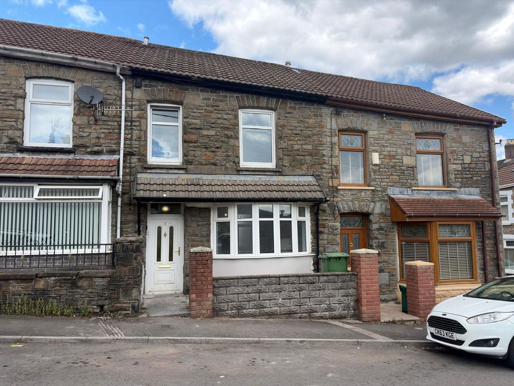 Property photo 1 of 28