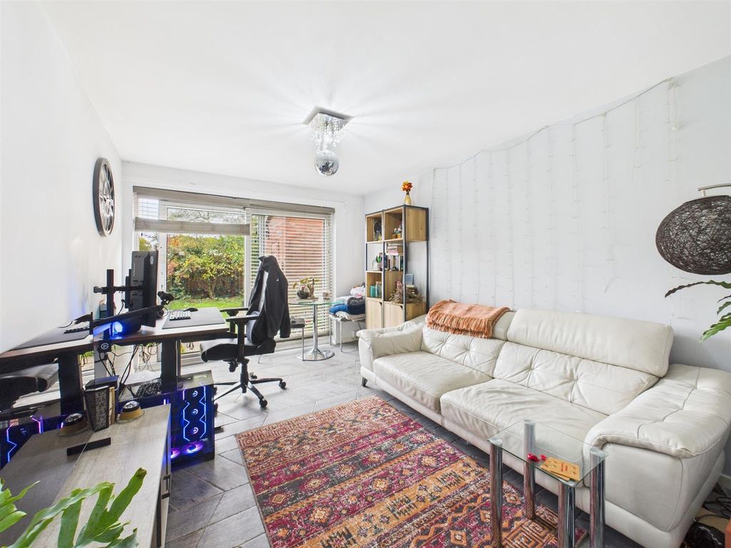 Property photo 2 of 6 Cam05080G0-Pr0203-Still002.Jpg