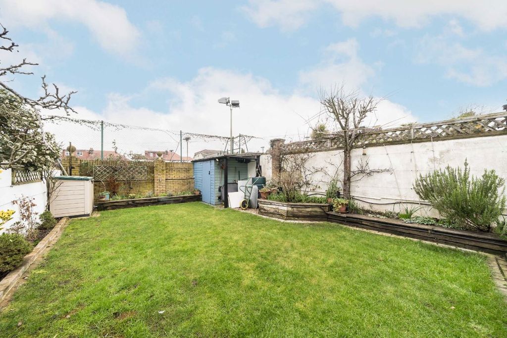 Property photo 3 of 3