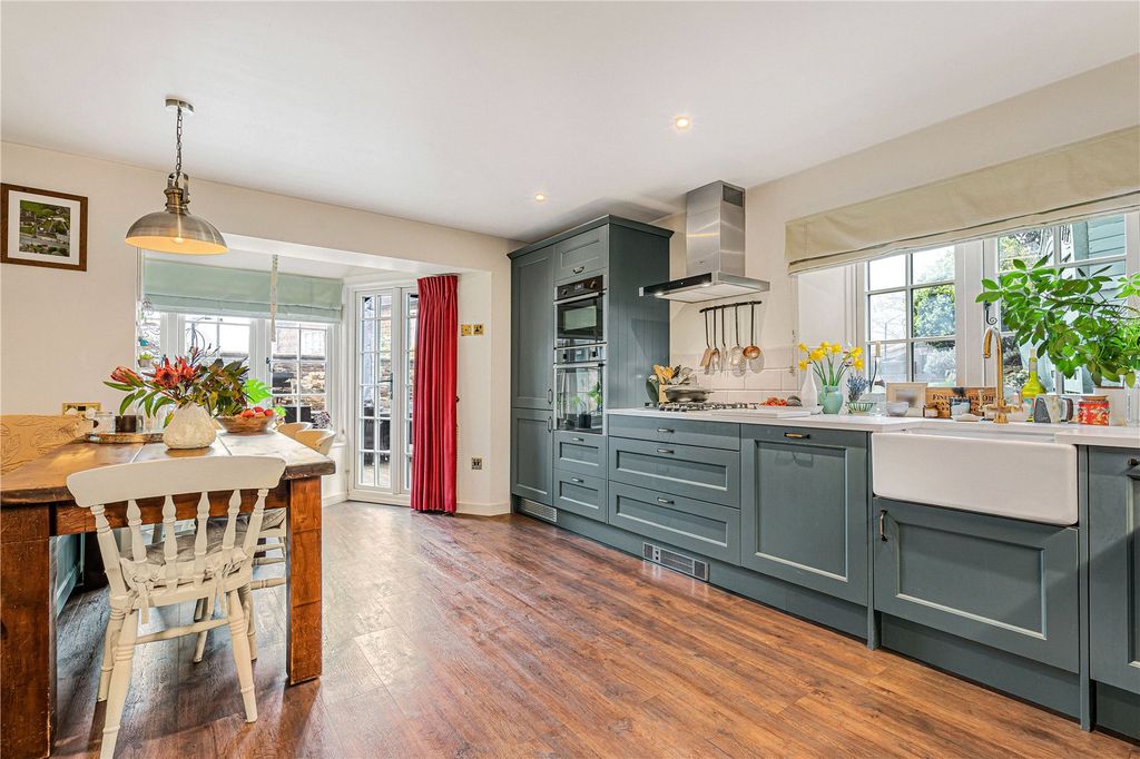 Property photo 2 of 20 Kitchen