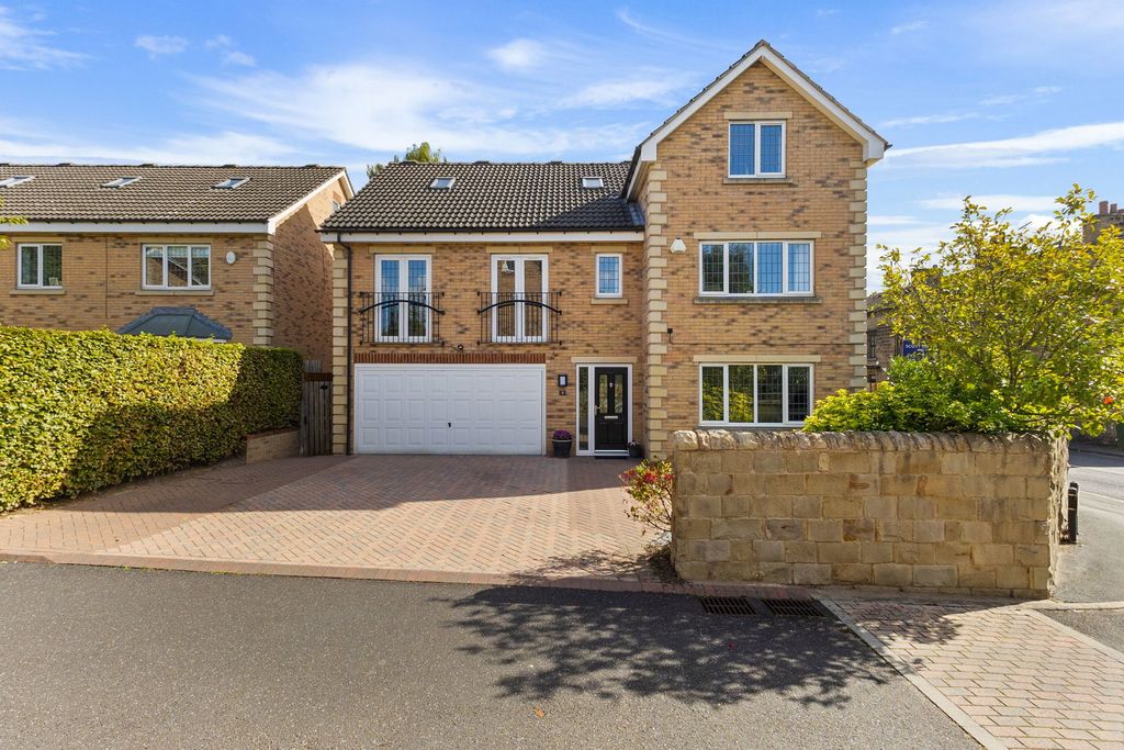 Property photo 1 of 42