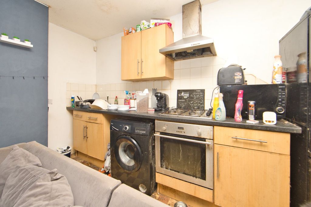 Property photo 3 of 5 Picture 3