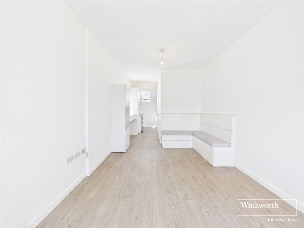 Property photo 3 of 11 Picture No. 06