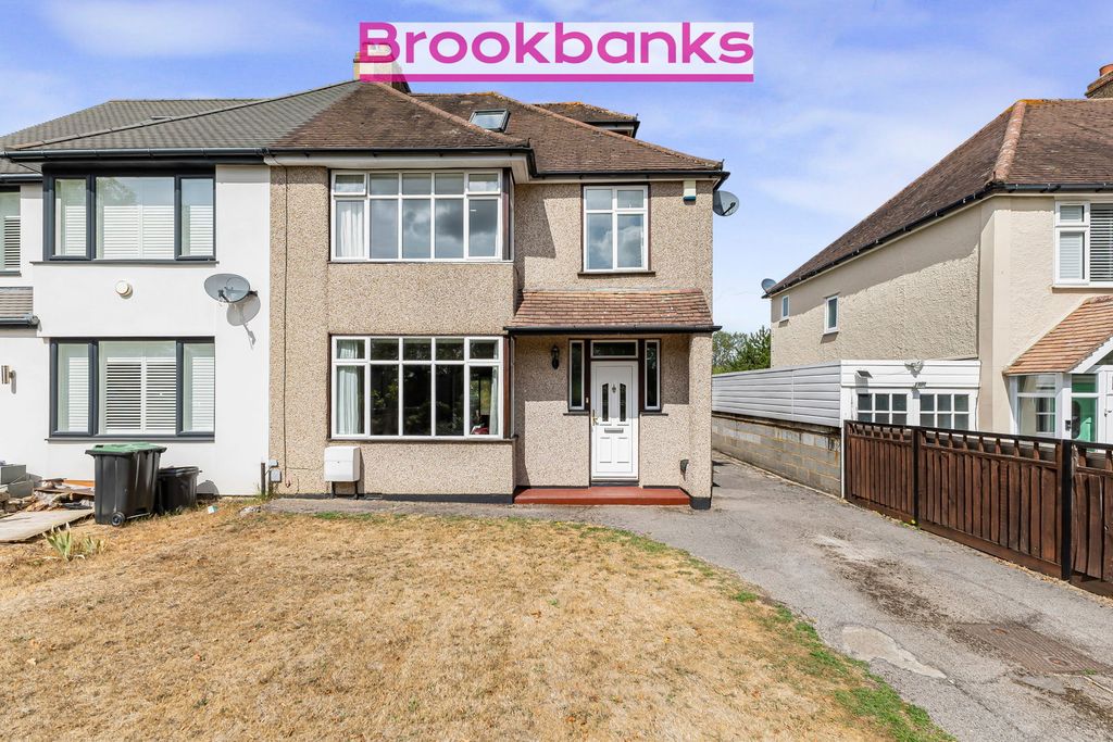 Property photo 2 of 30