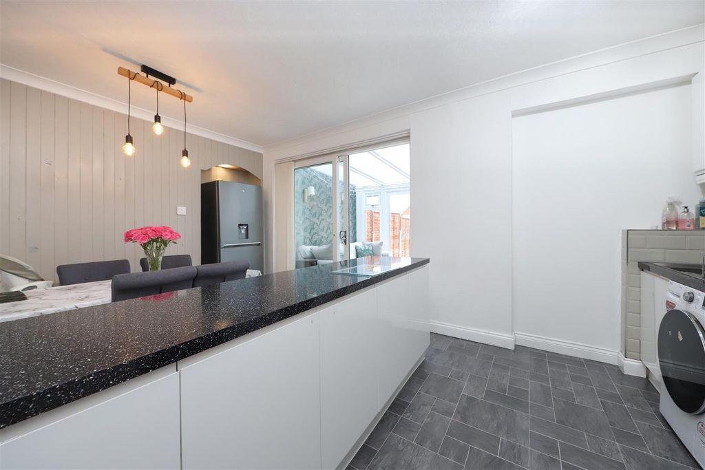 Property photo 3 of 14 Kitchen / Diner View