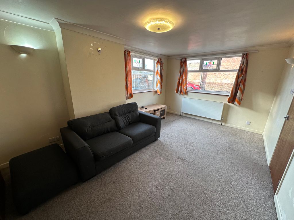 Property photo 2 of 9 Living Room