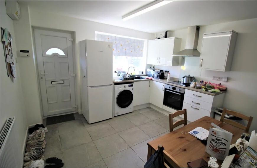 Property photo 2 of 7