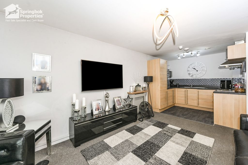 Property photo 2 of 17 1