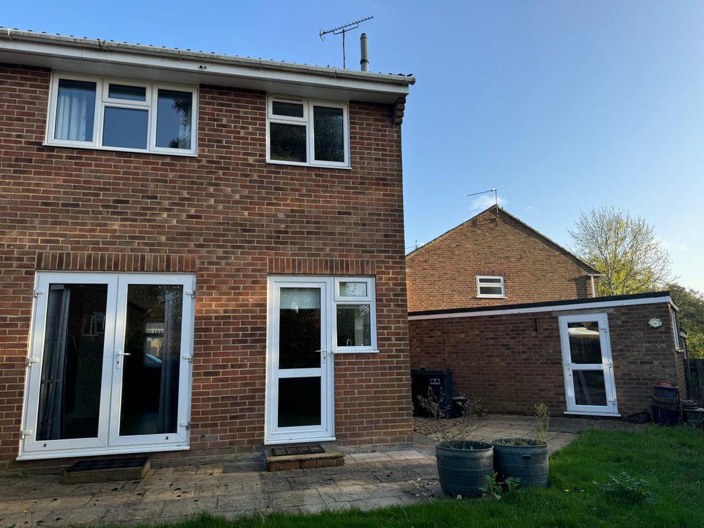 Property photo 2 of 17