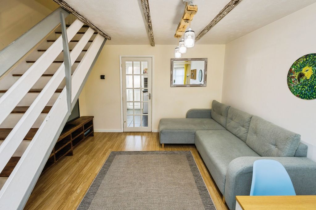 Property photo 3 of 15