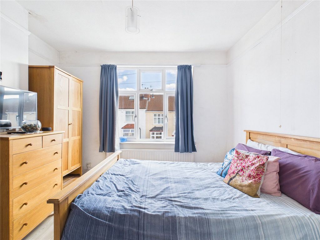 Property photo 3 of 18 Picture No. 06