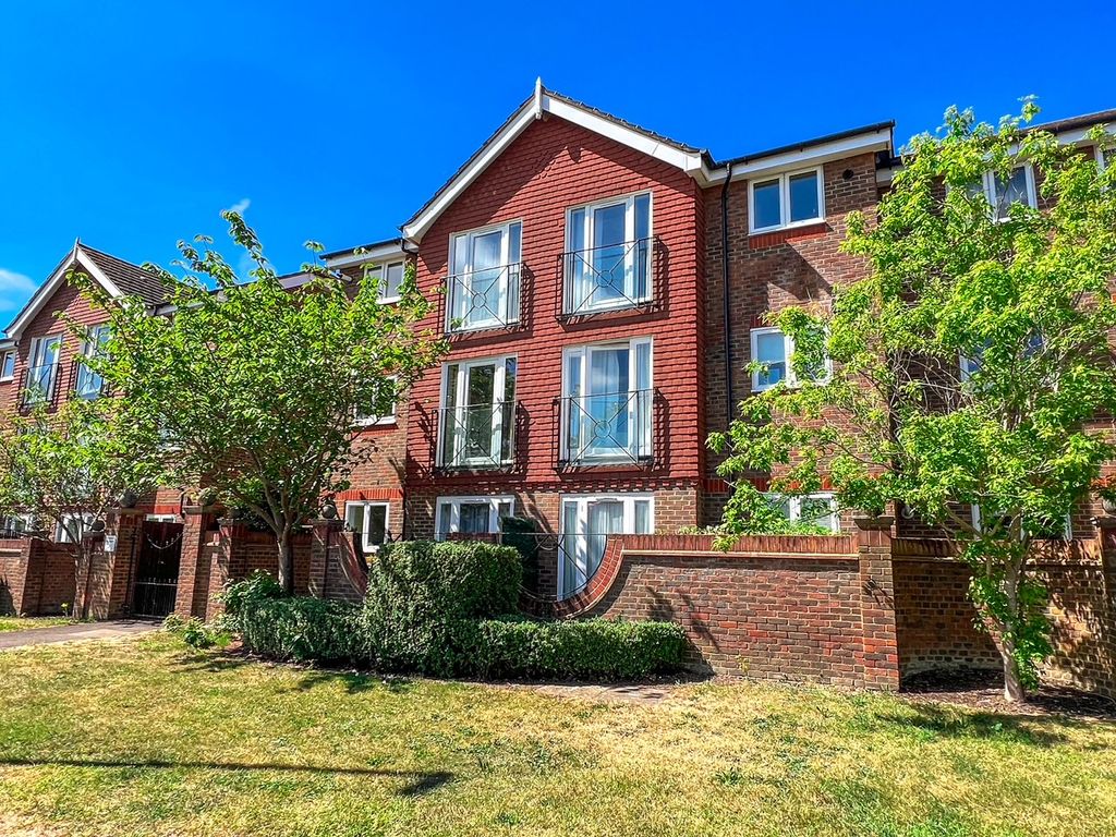 Property photo 1 of 17
