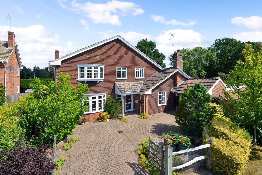 Property photo 1 of 21 Photo 4